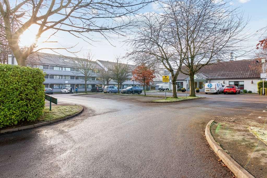 Campanile Hotel Wakefield Buitenkant foto