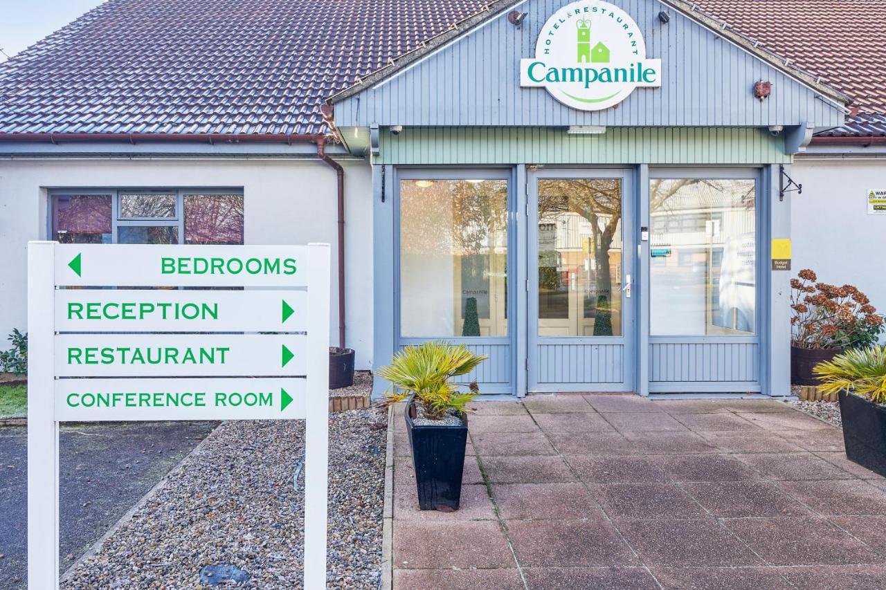 Campanile Hotel Wakefield Buitenkant foto