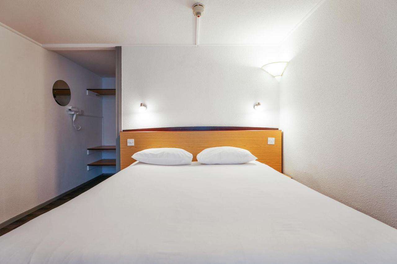 Campanile Hotel Wakefield Buitenkant foto